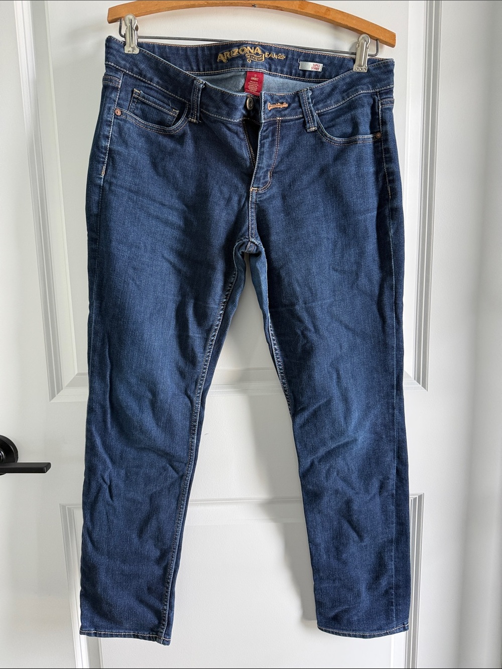 Arizona Jean Company Women’s Indigo Skinny Jeans - 11 Short
